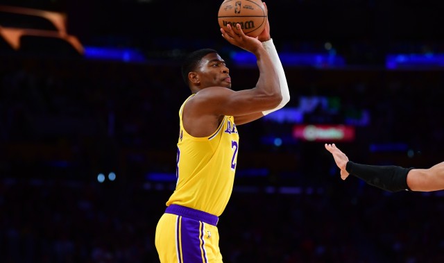 爱游戏-八村塁：我们上次交手被骑士打爆了 今天成功限制了米切尔和哈登